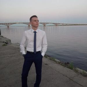 Парни в Саратове: Кирилл, 21 - ищет девушку из Саратова