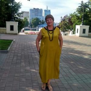Девушки в г. Севастополь: Nadia, 65 - ищет парня из г. Севастополь