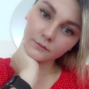 Девушки в Владивостоке: Анна, 31 - ищет парня из Владивостока