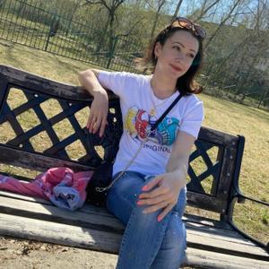 Девушки в Ульяновске: Katti, 39 - ищет парня из Ульяновска
