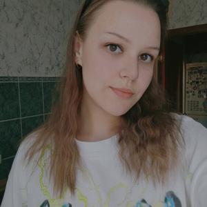 Девушки в Омске: Валерия, 24 - ищет парня из Омска