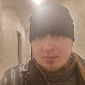 Парни в Люберцах: Алексей, 26 - ищет девушку из Люберец