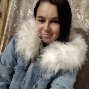 Девушки в Томске: Anutka, 31 - ищет парня из Томска