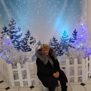 Девушки в Таганроге: Ира, 60 - ищет парня из Таганрога