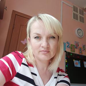 Девушки в Ульяновске: Светлана, 40 - ищет парня из Ульяновска
