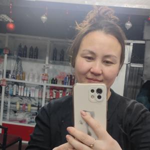 Девушки в Кызыле: Агата, 40 - ищет парня из Кызыла