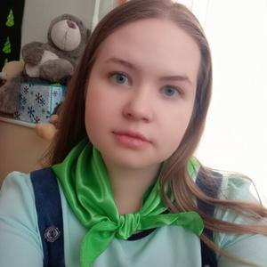Девушки в Петрозаводске: Елизавета, 23 - ищет парня из Петрозаводска