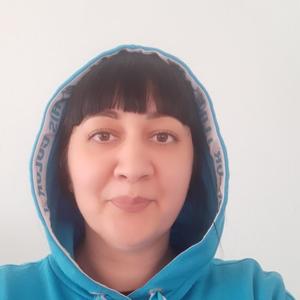Девушки в Жигулевске: Марина, 42 - ищет парня из Жигулевска