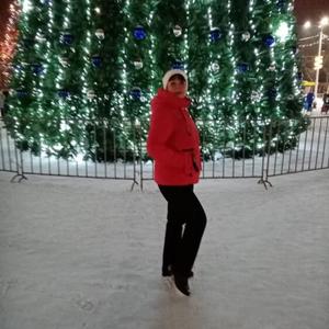 Девушки в Новомосковске: Lora, 47 - ищет парня из Новомосковска