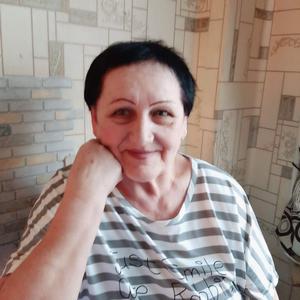 Девушки в Омске: Галина, 67 - ищет парня из Омска