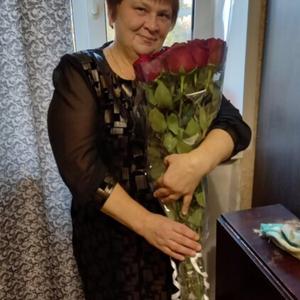 Девушки в Саратове: Ирина, 58 - ищет парня из Саратова