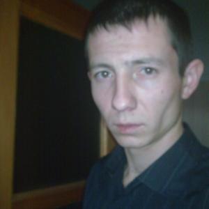 Парни в Среднеуральске: Андрей, 43 - ищет девушку из Среднеуральска